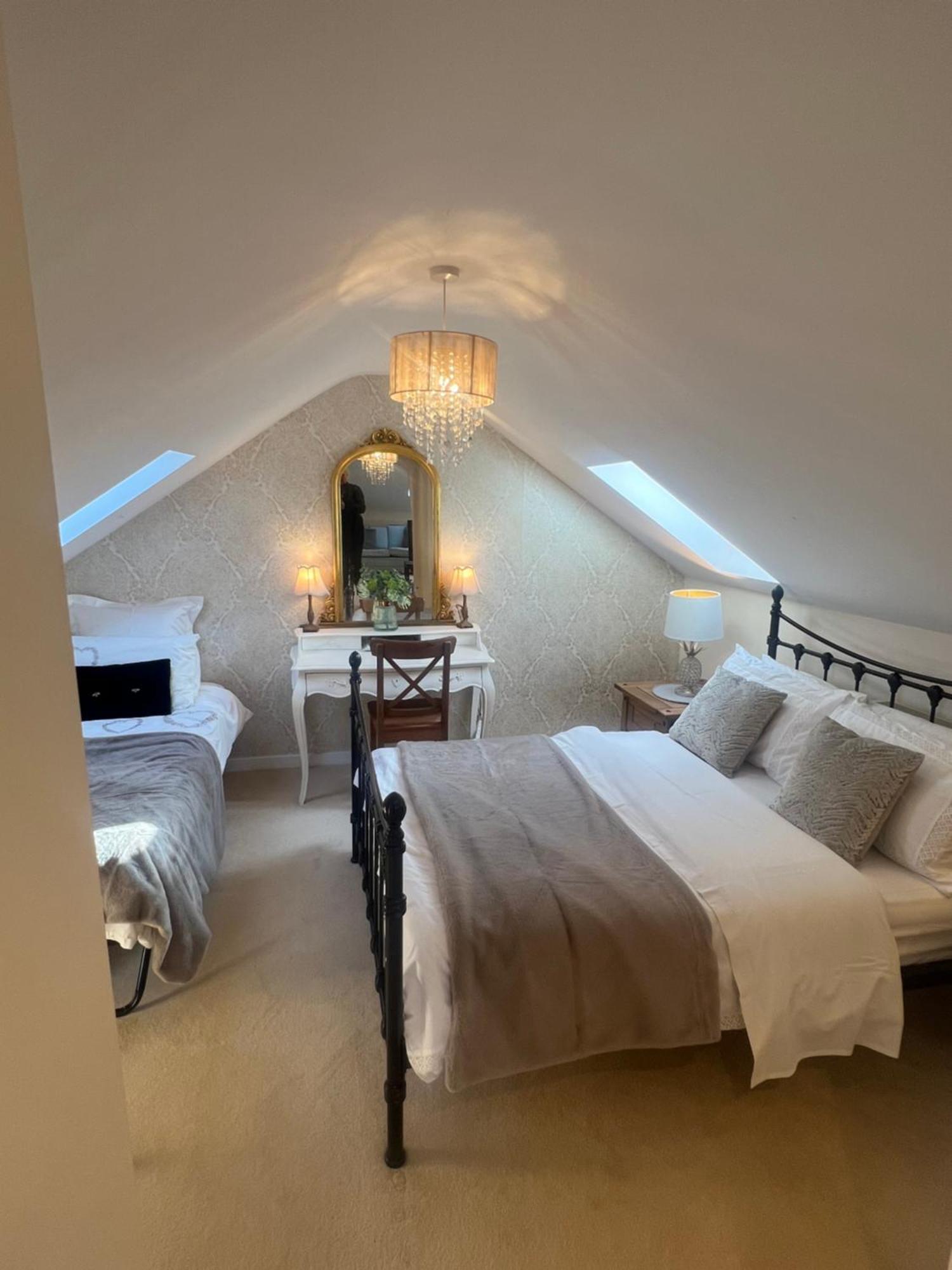 Highcroft House * Corsham